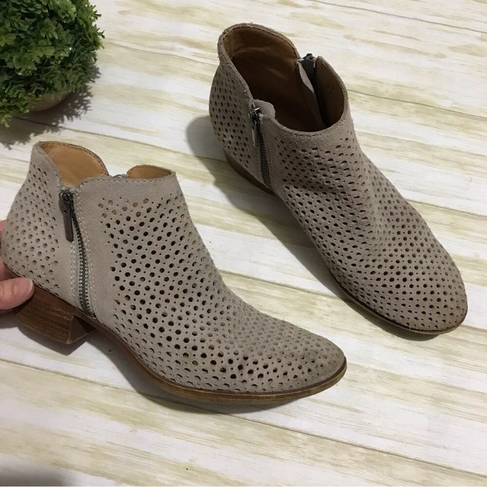 Lucky Brand Gray Tan Leather Suede Perforated Cut Out Ankle‎ Boots Booties 8.5